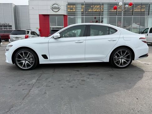 Used 2025 Genesis G70 2.5T image 7