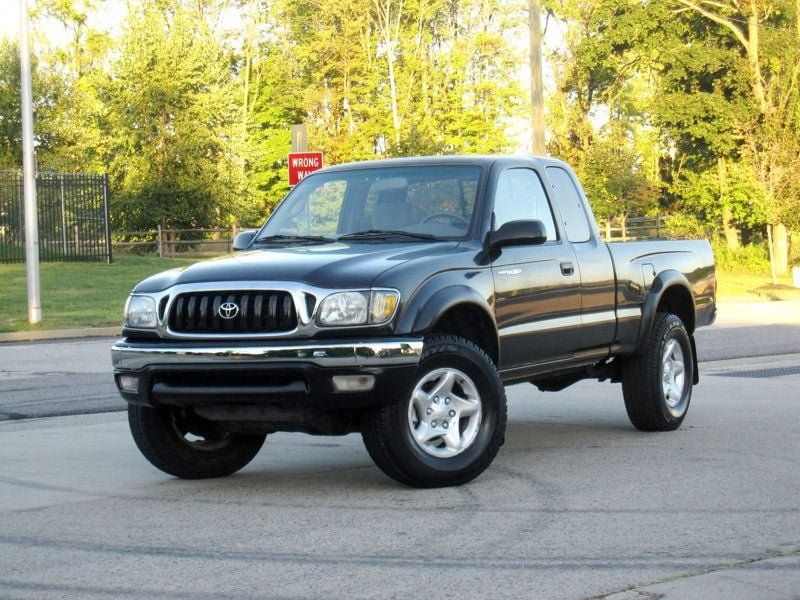 Used 2003 Toyota Tacoma 4x4 Xtracab V6 w/ SR5 Pkg image 3
