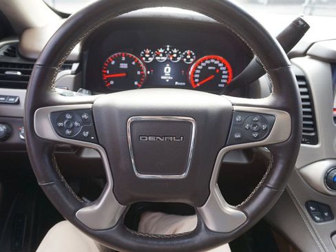 Used 2015 GMC Yukon Denali w/ Premium Package image 30