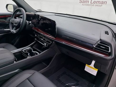 New 2026 Chevrolet Traverse Z71 w/ Driver Confidence Package image 32