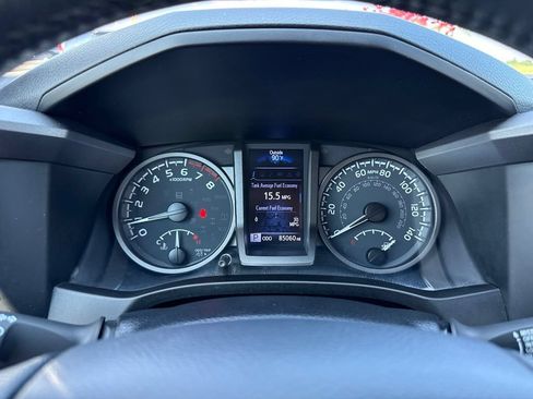Used 2020 Toyota Tacoma TRD Off-Road w/ TRD Premium Off Road Package AWD/4WD image 20