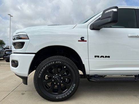 New 2026 RAM 2500 Laramie AWD/4WD image 5