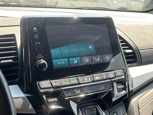 Used 2021 Honda Odyssey Elite image 23
