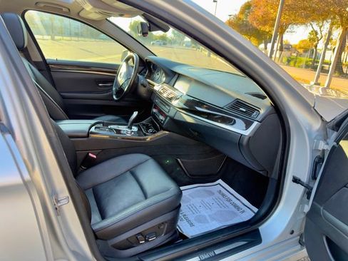 Used 2011 BMW 535i xDrive Sedan image 34