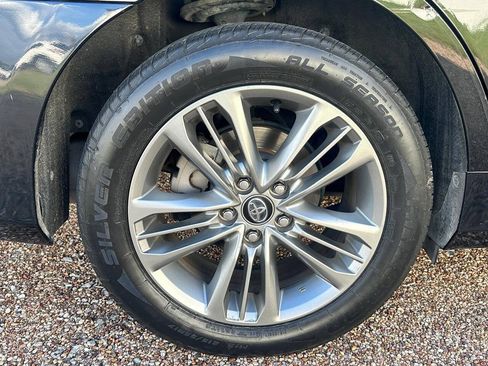 Used 2017 Toyota Camry SE FWD image 18