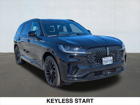 Used 2025 Lincoln Aviator Reserve w/ Jet Appearance Package image 6