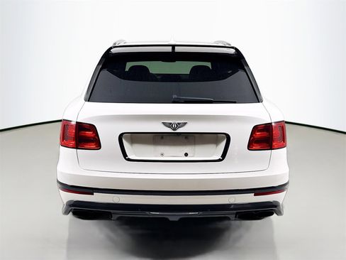 Certified 2019 Bentley Bentayga image 10