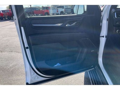 Used 2023 GMC Yukon Denali w/ Max Trailering Package AWD/4WD image 25