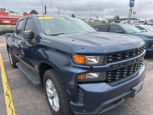 Used 2022 Chevrolet Silverado 1500 Custom AWD/4WD image 3