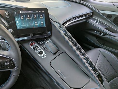 Used 2025 Chevrolet Corvette Stingray Premium Conv w/ Z51 Performance Package RWD image 22