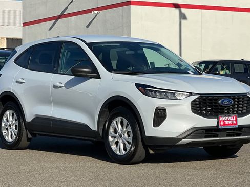 Used 2025 Ford Escape Active image 5