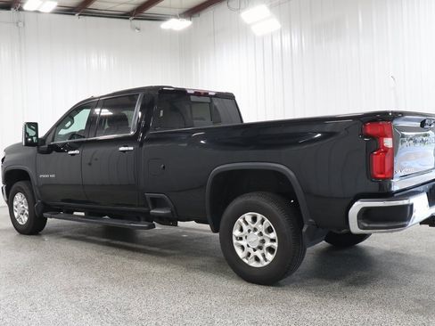 Used 2020 Chevrolet Silverado 2500 LTZ image 4