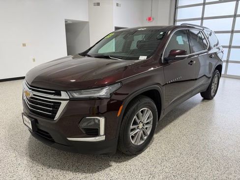 Used 2023 Chevrolet Traverse LT FWD image 6