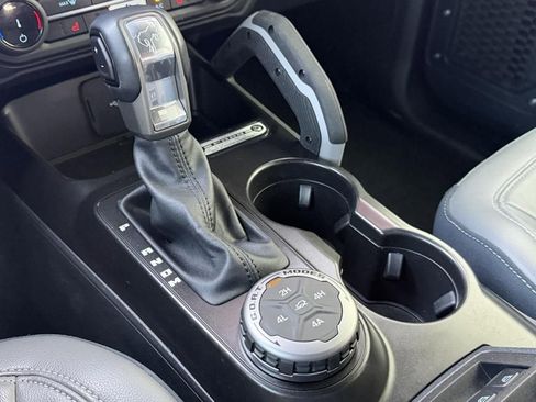 Used 2022 Ford Bronco Outer Banks image 21