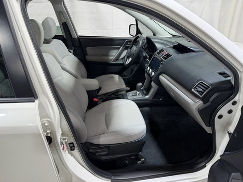 Used 2018 Subaru Forester 2.5i Premium image 12