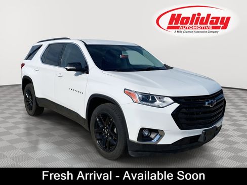Certified 2019 Chevrolet Traverse LT w/ LPO, Blackout Package AWD/4WD image 1