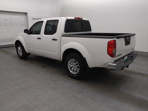 Used 2019 Nissan Frontier SV image 3