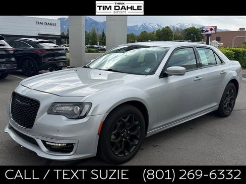 Used 2022 Chrysler 300 Touring L AWD/4WD image 5