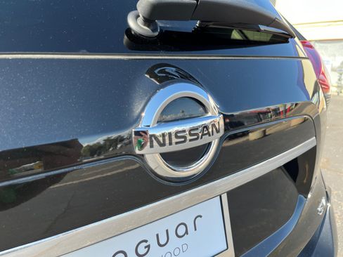 Used 2017 Nissan Rogue SV FWD image 25