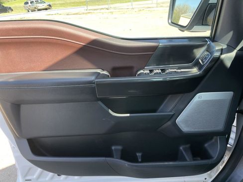 Used 2022 Ford F150 Lariat w/ Equipment Group 502A High image 33