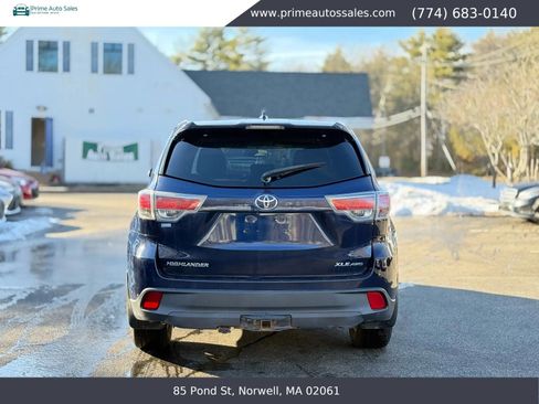 Used 2014 Toyota Highlander XLE image 6
