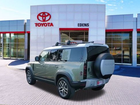 Used 2020 Land Rover Defender 110 SE image 5