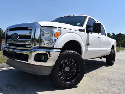 Used 2013 Ford F250 Lariat w/ Lariat Ultimate Pkg AWD/4WD image 5