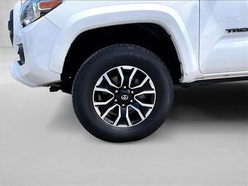 Used 2021 Toyota Tacoma TRD Sport RWD image 10