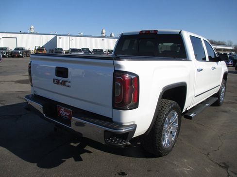 Used 2018 GMC Sierra 1500 SLT image 4