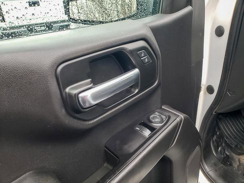 Used 2019 GMC Sierra 1500 w/ Convenience Package image 10