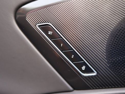 Used 2023 Chevrolet Corvette Stingray Premium Cpe w/ Z51 Performance Package RWD image 10