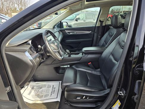 Used 2017 Cadillac XT5 Luxury image 8