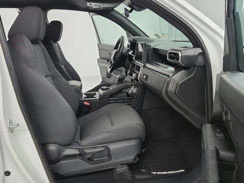 Used 2024 Toyota Tacoma SR5 AWD/4WD image 24