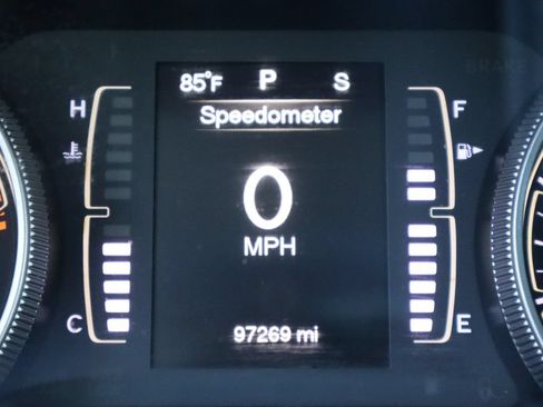 Used 2016 Jeep Cherokee Latitude AWD/4WD image 45