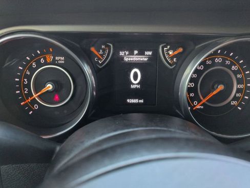 Certified 2018 Jeep Wrangler Unlimited Sport S AWD/4WD image 17