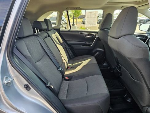 Used 2022 Toyota RAV4 XLE w/ Convenience Package AWD/4WD image 13