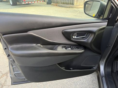 Used 2021 Nissan Murano S AWD/4WD image 17