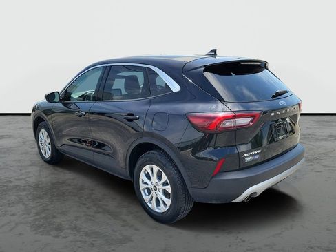 Used 2024 Ford Escape Active AWD/4WD image 3