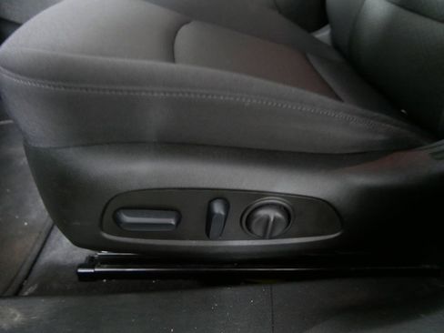 Used 2023 Chevrolet Malibu LT FWD image 16