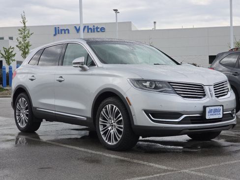 Used 2017 Lincoln MKX Reserve AWD/4WD image 2