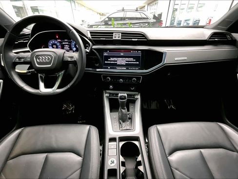 Used 2023 Audi Q3 2.0T Premium w/ Convenience Package image 15
