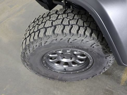 Used 2022 Jeep Wrangler Unlimited Sport AWD/4WD image 39