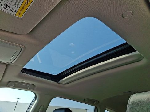 Used 2024 Honda CR-V EX-L image 16