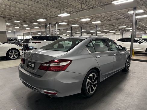 Used 2017 Honda Accord EX-L image 4