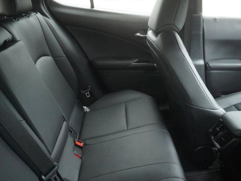 Used 2022 Lexus UX 200 w/ Accessory Package (Z2) FWD image 10