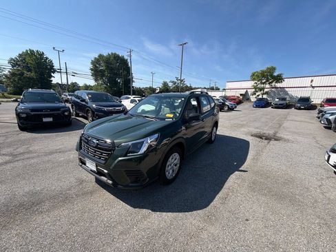 Used 2024 Subaru Forester AWD/4WD image 3