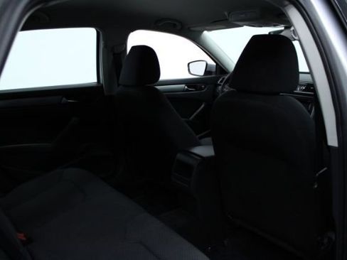 Used 2014 Volkswagen Passat 1.8T S image 17