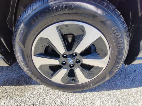 Used 2017 Subaru Forester 2.5i Limited image 17