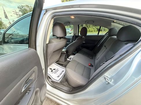 Used 2015 Chevrolet Cruze LT FWD image 27
