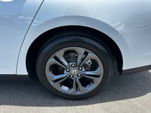 Used 2023 Honda Accord EX image 10